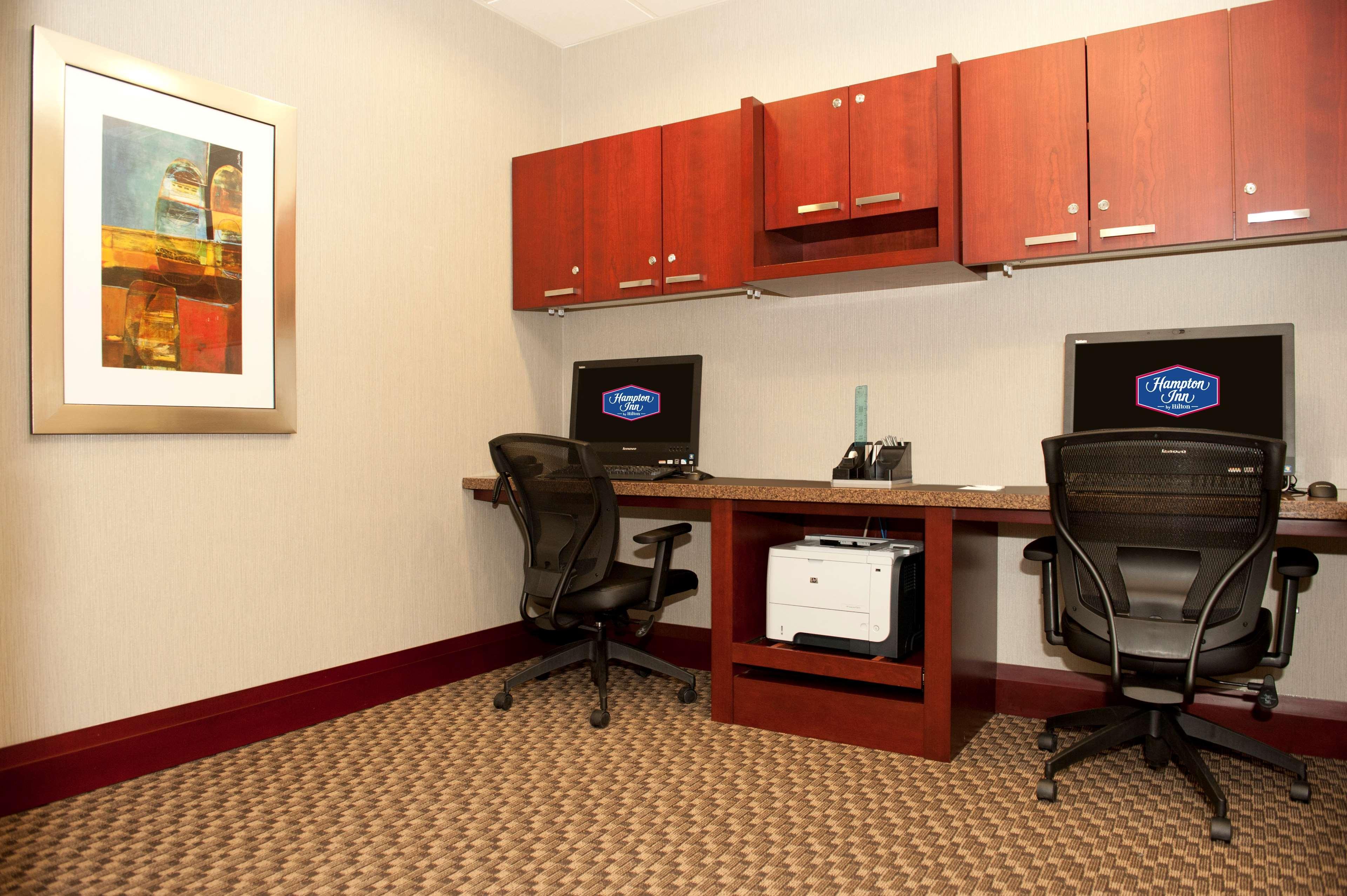 Hampton Inn By Hilton Brampton - Toronto Екстериор снимка