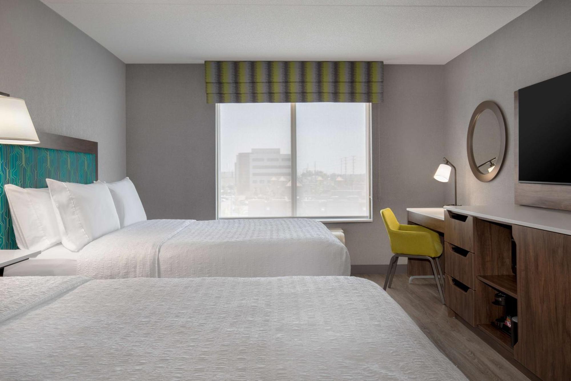 Hampton Inn By Hilton Brampton - Toronto Екстериор снимка