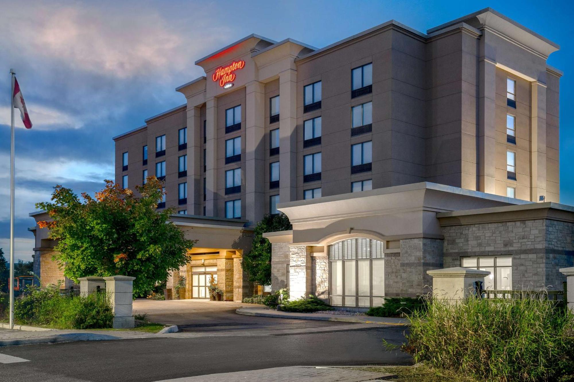 Hampton Inn By Hilton Brampton - Toronto Екстериор снимка